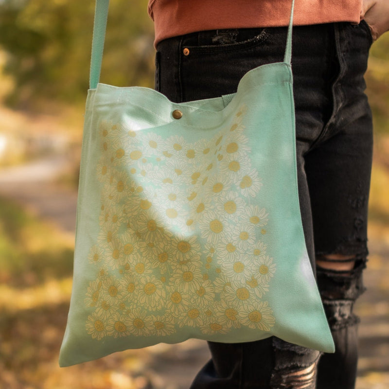 Daisy Days Tote - Mint- Discontinued