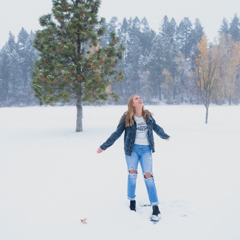 Frickin Freezin Unisex Tee - Silver - The Montana Scene