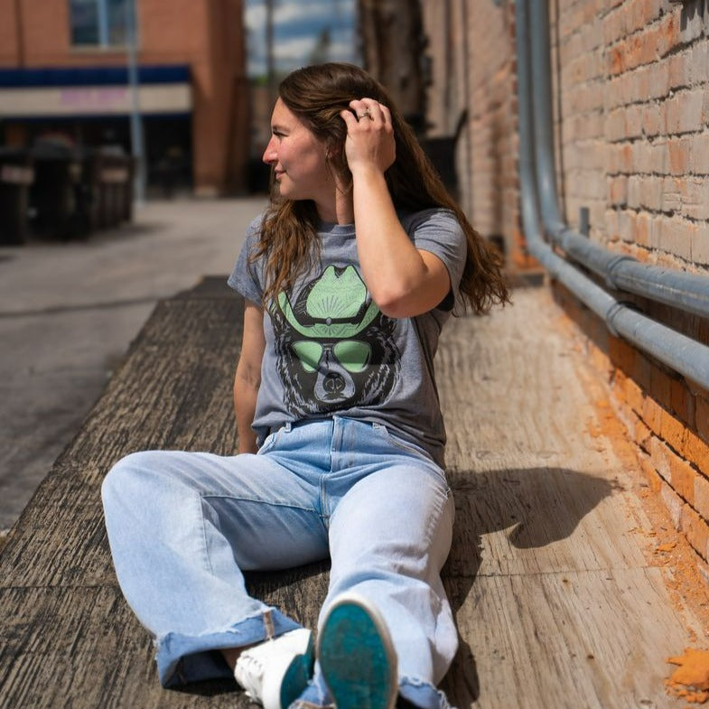 Hey Bear Ladies Relaxed Tee - Aluminum Grey - The Montana Scene