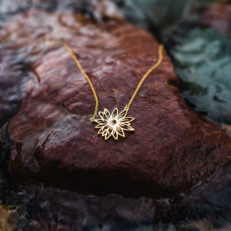 Flower Bloom Necklace - Gold