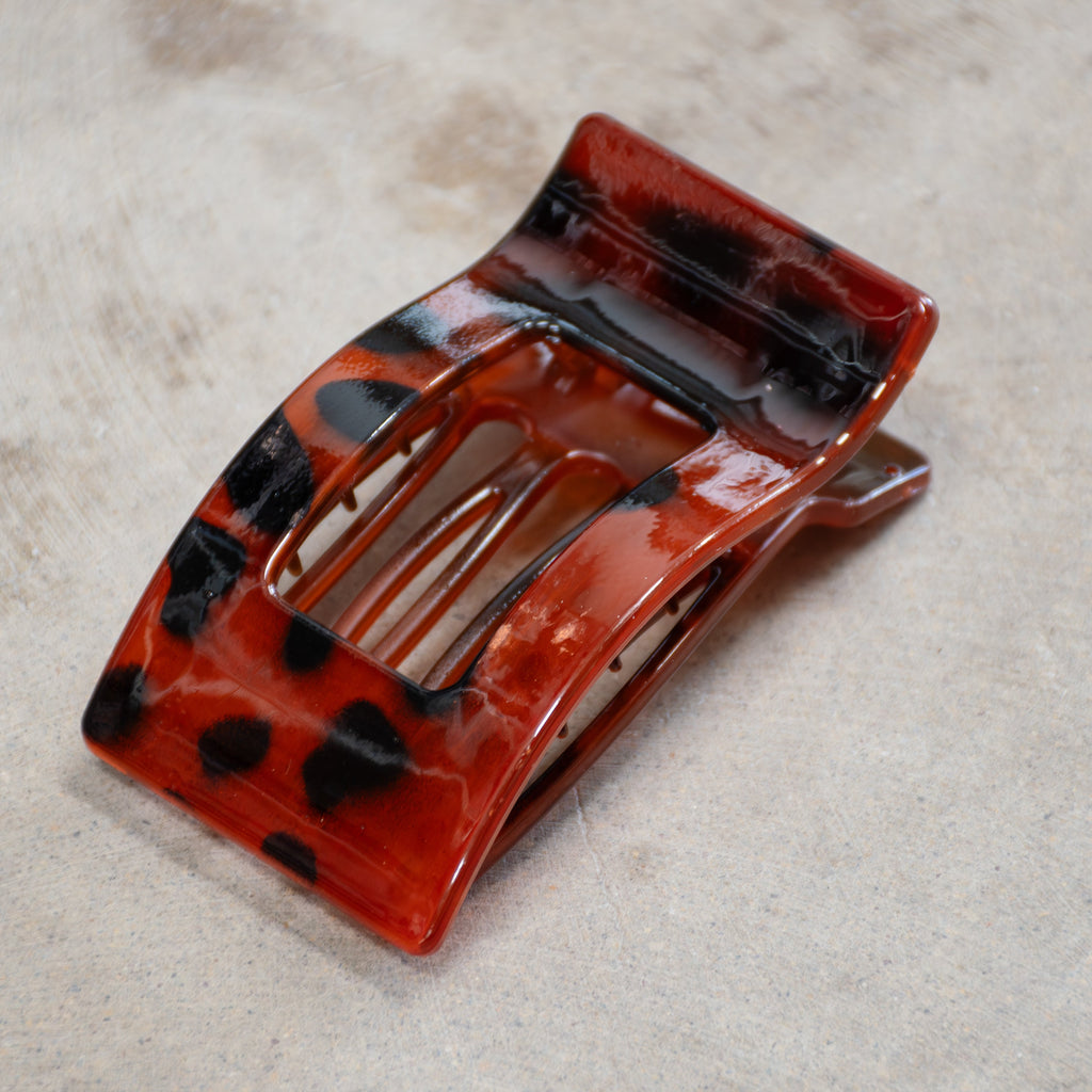 brown tortoiseshell hair claw clip