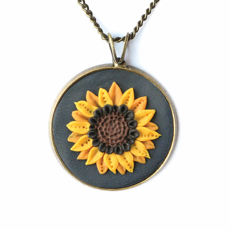 Floral Earth Clay Necklace - The Montana Scene